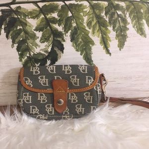 Dooney and Bourke wristlet
